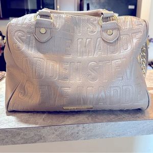 Steve Madden shoulder bag with strap
